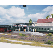 H0 PIKO Bausatz Bahnsteig  Burgstein