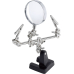 3. Hand mit Lupe Zd10d